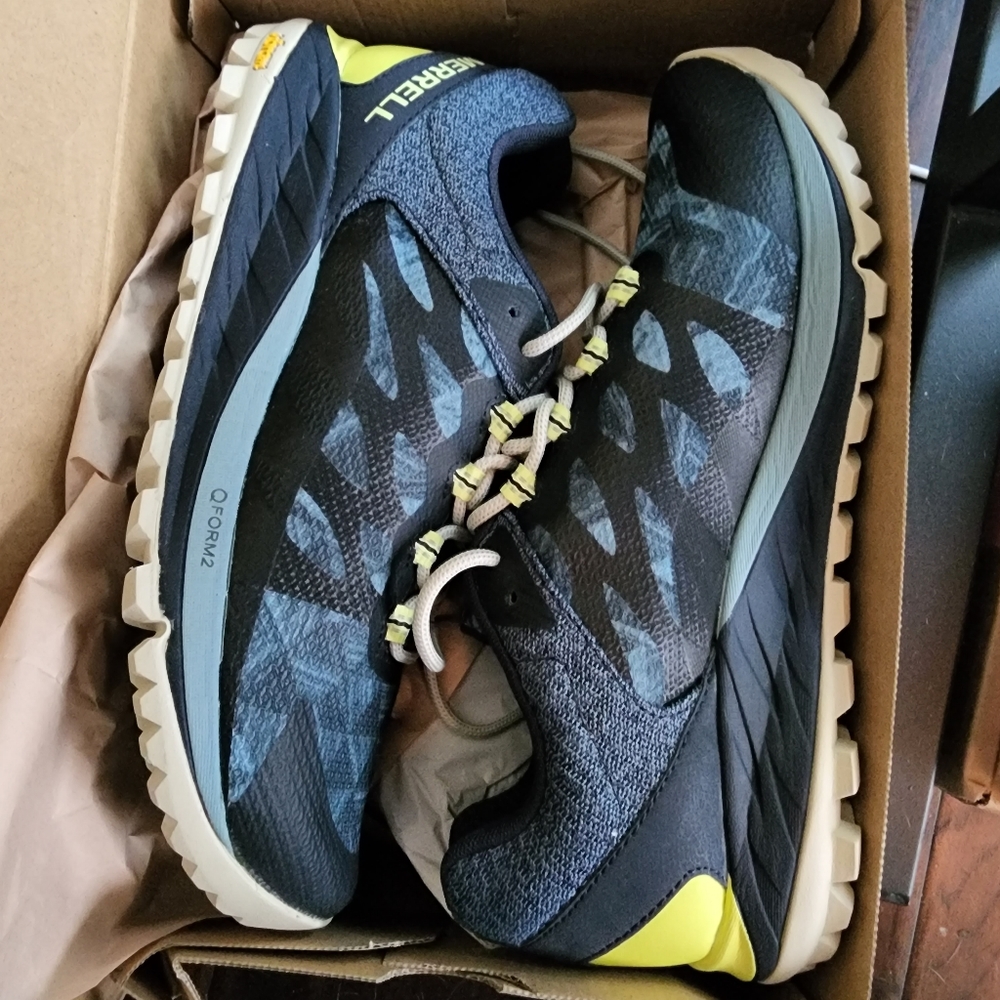 Merrell Women's Antora 2 - NIB - Size 9 - blues